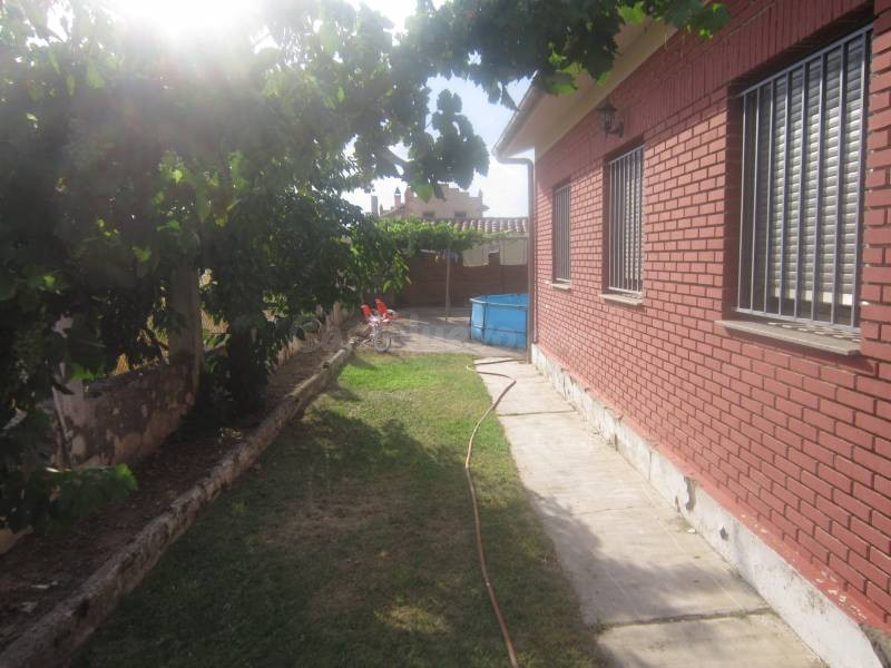 SE VENDE AMPLIA CASA EN GRAJAL DE LA RIBERA.7 HAB., SALÓN, C - foto 2