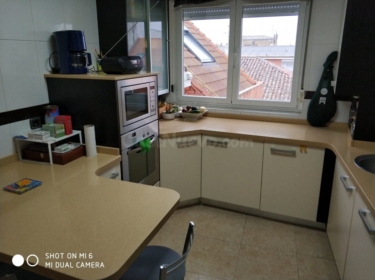 SE VENDE AMPLIO PISO EN EL CENTRO DE VALENCIA DE DON JUAN, 135 M2. PARA ENTRAR A VIVIR.