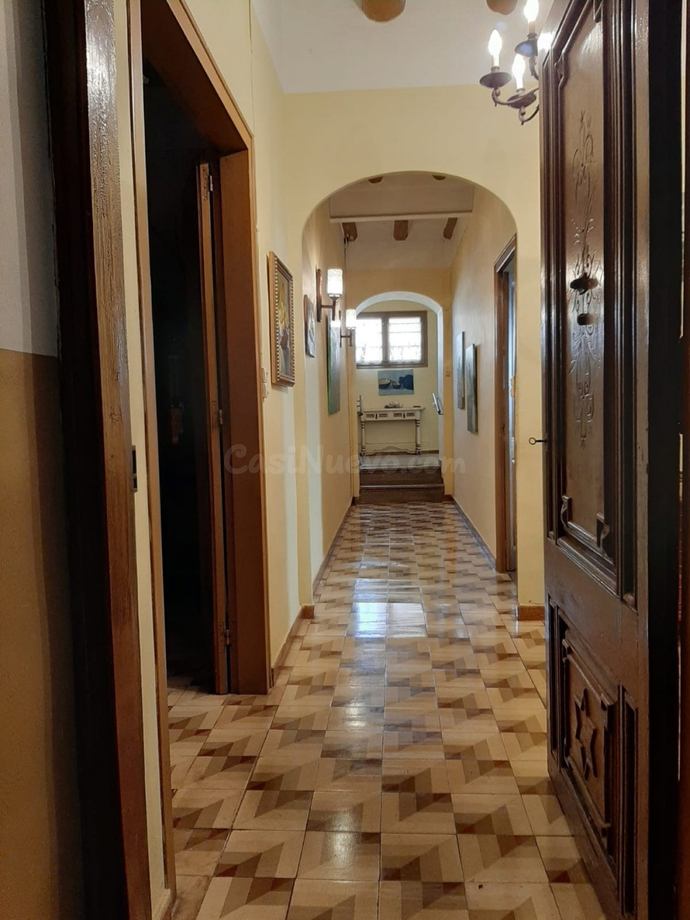 Casa de pueblo de 637 m2  - 13 habitaciones - posibilidad de
