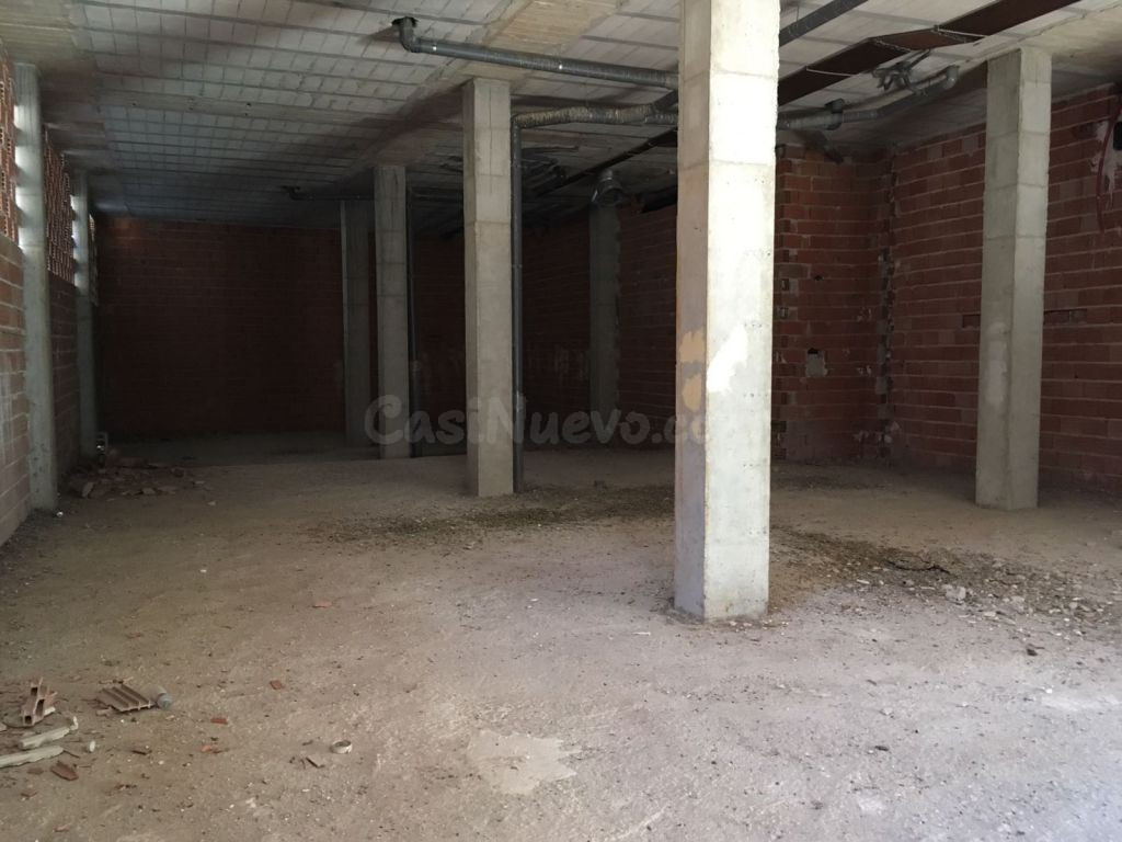 ++LOCAL EN ESQUINA CENTRICO EN MOLINA DE SEGURA++ 240M2