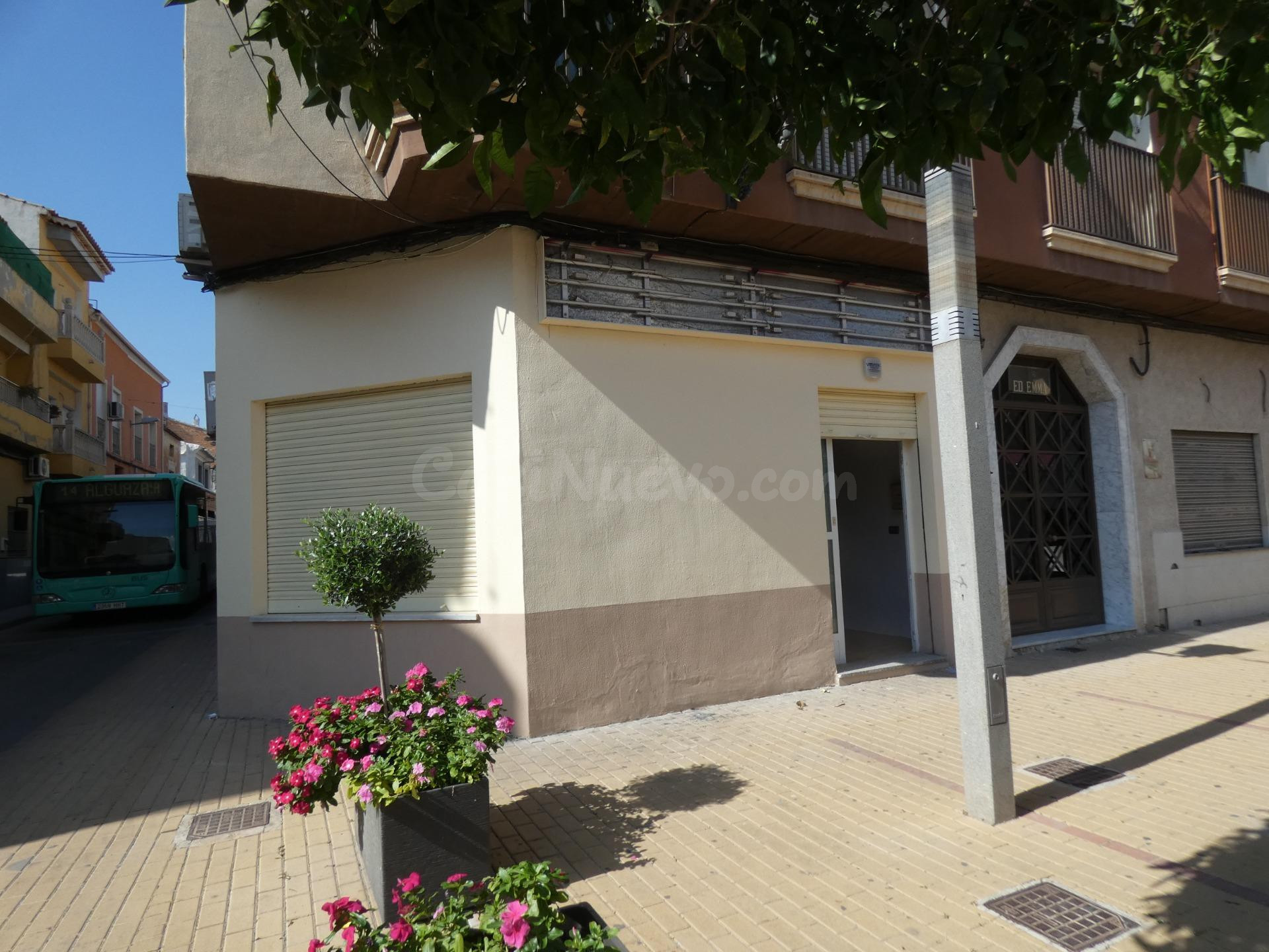 ++Local comercial en Alguazas zona CENTRO++ 50 m. de superficie,  esquina a 2 calle