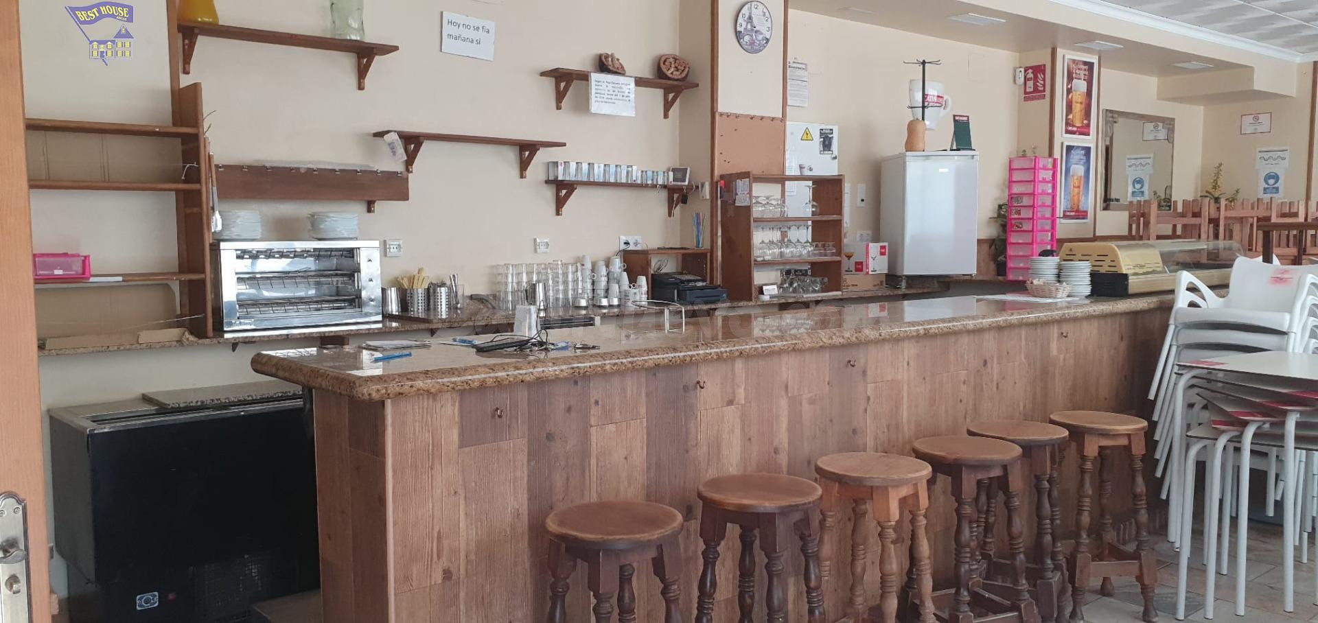SE VENDE CONJUNTO DE LOCALES COMERCIALES EN ARCOS DE LA FRONTERA, ZONA BARRIO BAJO
