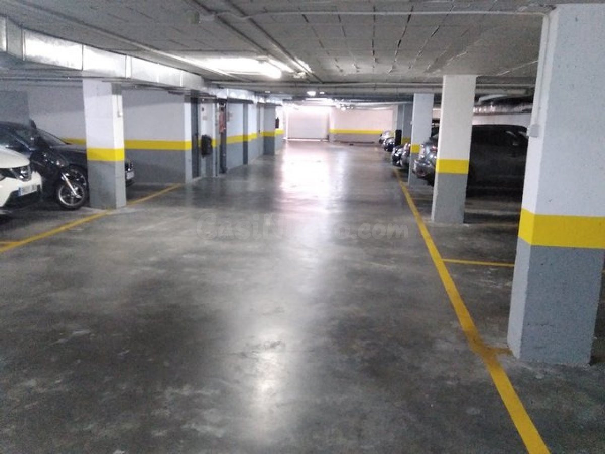 SE ALQUILA PLAZA DE GARAJE EN SAN LÁZARO