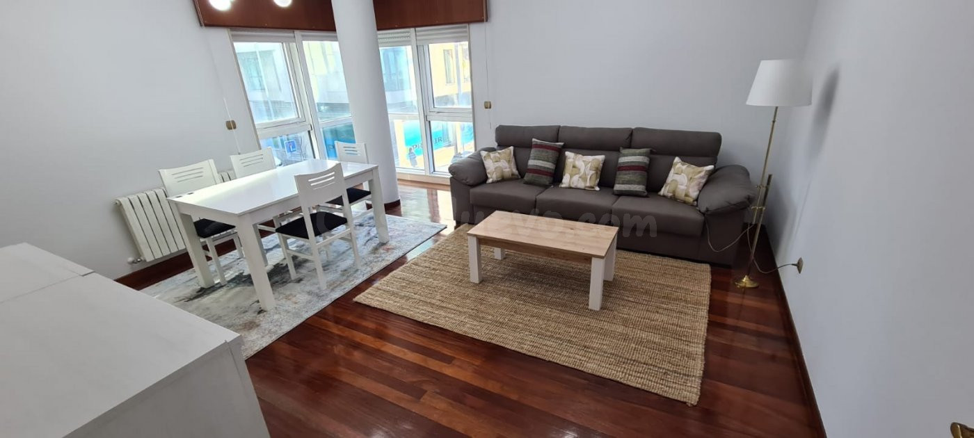 PISO EN VENTA EN LA ZONA DE PONTEPEDRIÑA