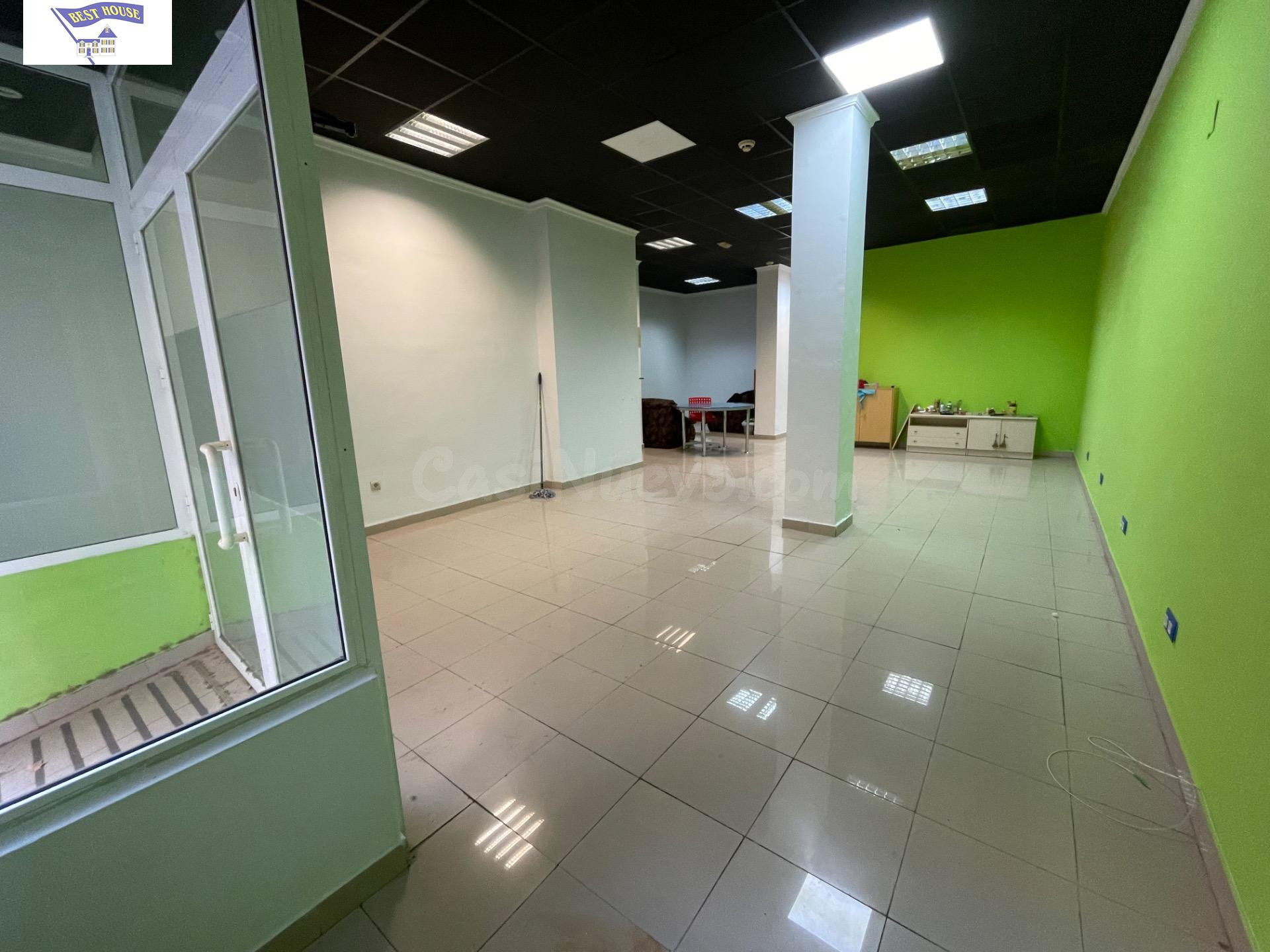 Local Comercial Acondicionado en Industria - Oportunidad Única