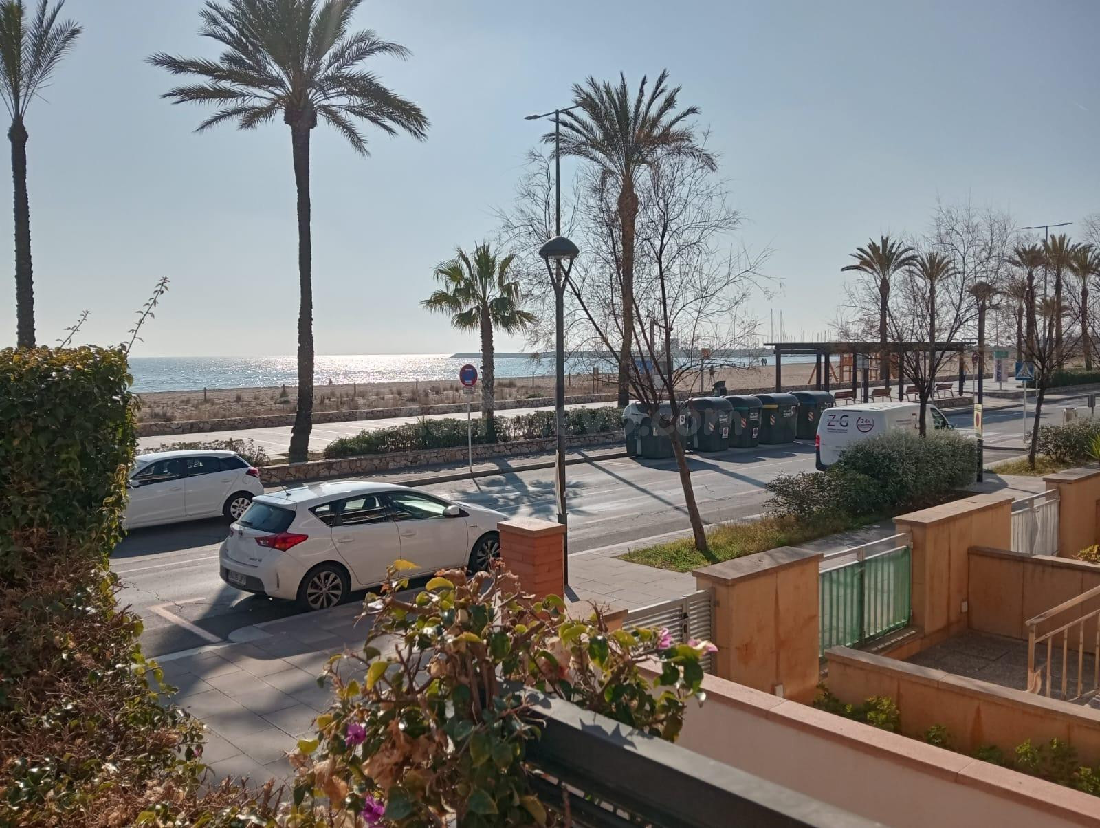 PRECIOSO PISO PLANTA BAJA EN PRIMERA LINEA DE MAR DE SEGUR DE CALAFELL