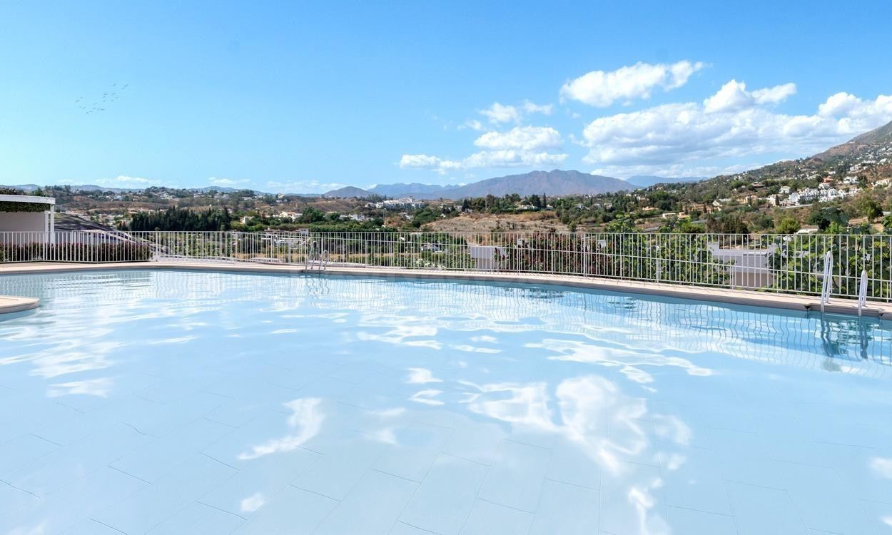 UN COMPLEJO RESIDENCIAL DE ENSUEÑO EN FUENGIROLA PARA DISFRUTAR DE PRIVILEGIADOS ATARDECERES !!!.