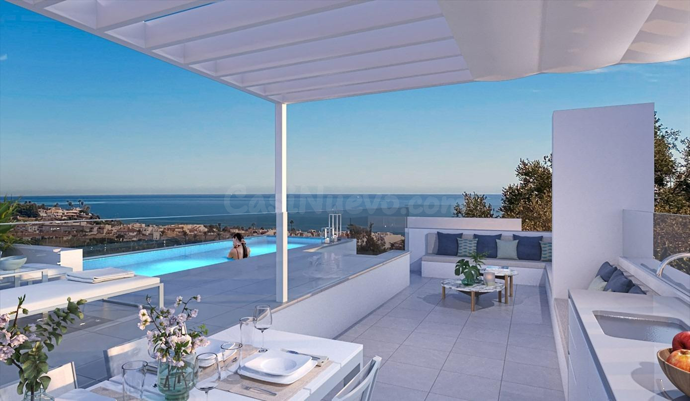 ESPECTACULAR ATICO A ESTRENAR  CON VISTAS AL MAR  Y A CAMPO DE GOLF ,CON PISCINA PRIVADA