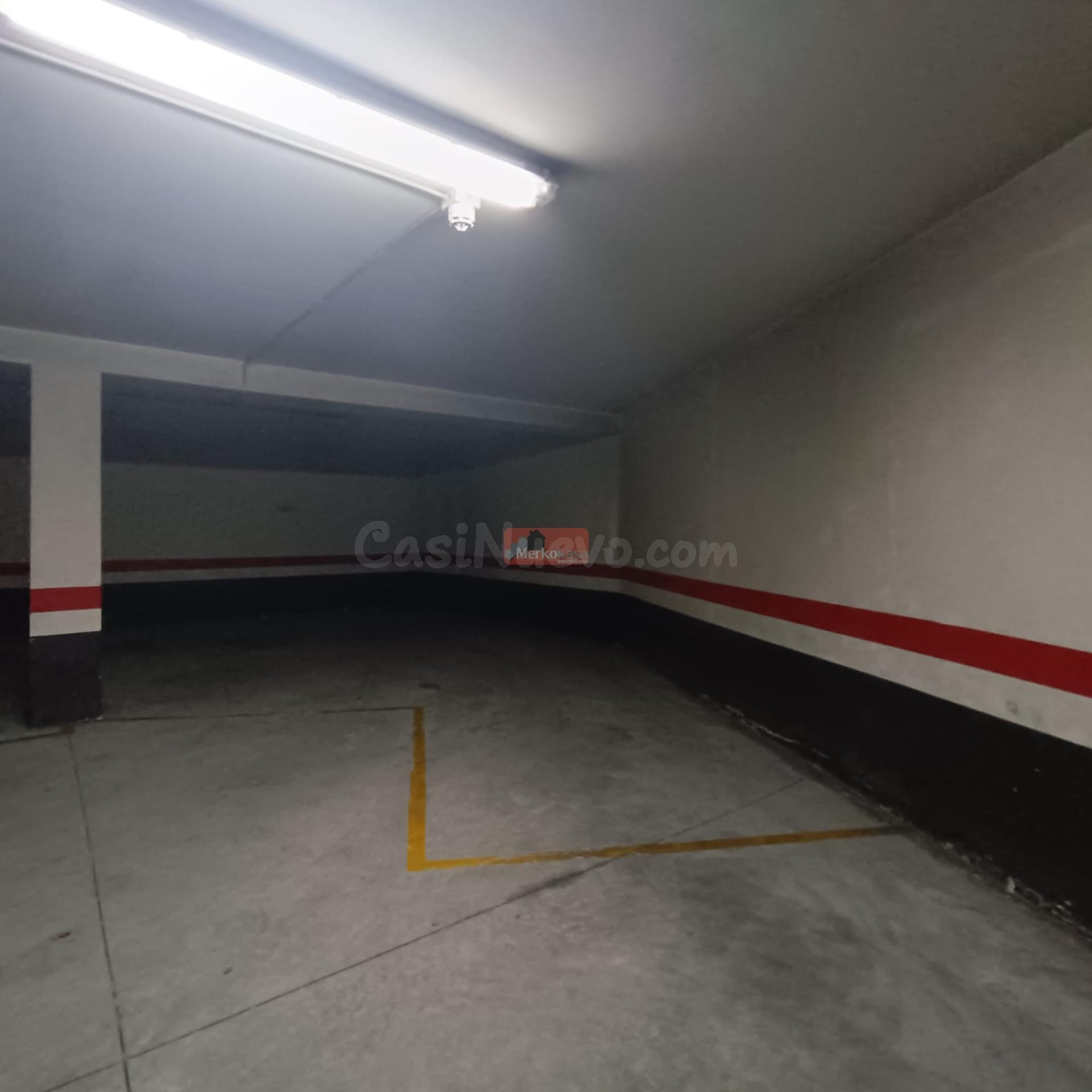 SE VENDE PLAZA DE GARAJE PARA UN COCHE Y DOS MOTOS!!!