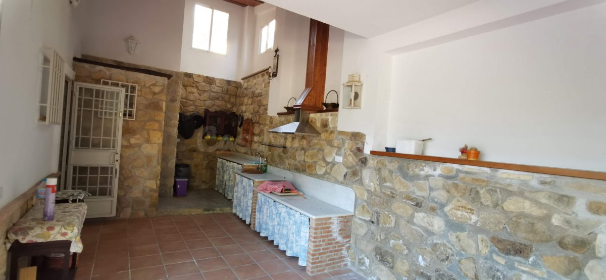 Estupendo chalet en venta - foto 3