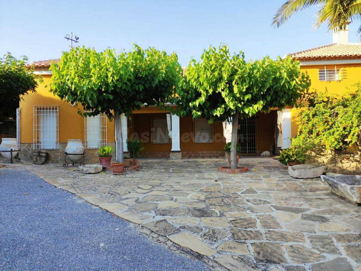 Estupendo chalet en venta - foto 5