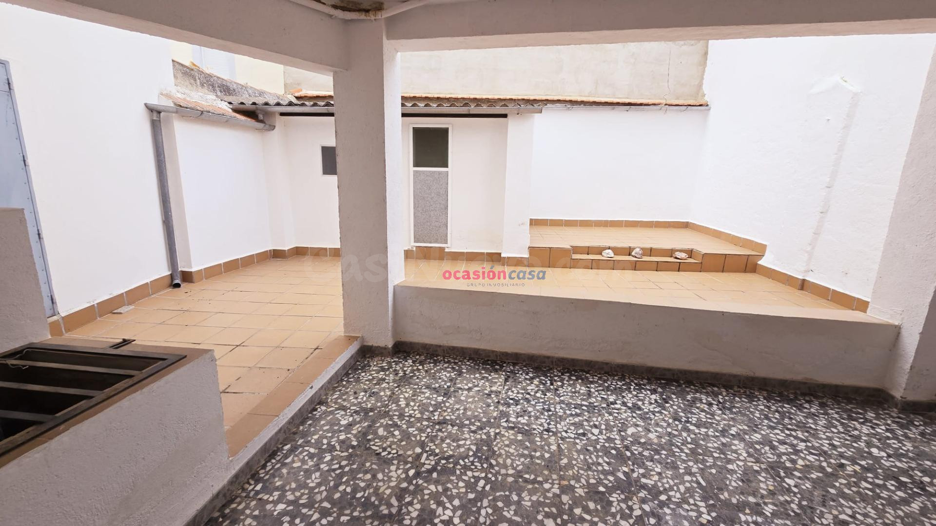 LOCAL Y PISO  EN VENTA EN EL VISO - foto 2