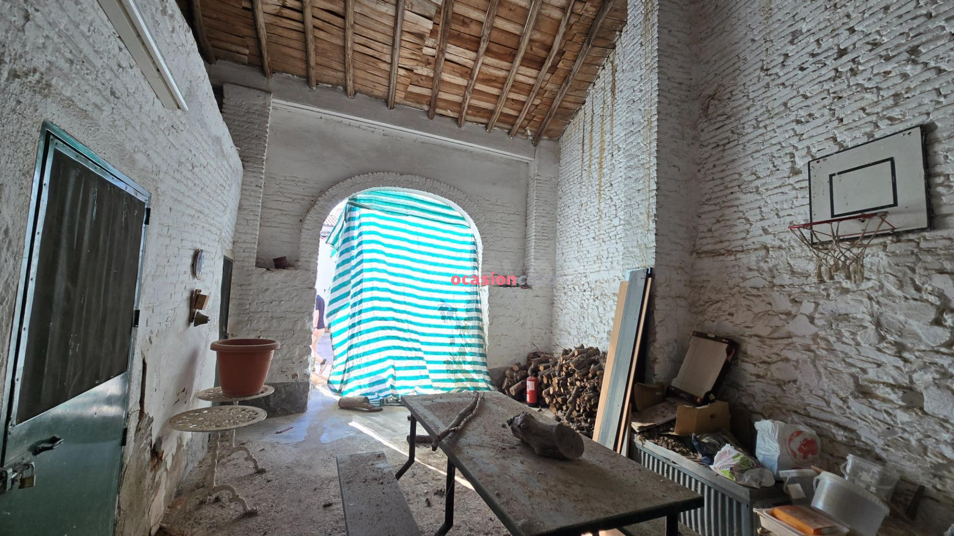 CASA CON TEJADO NUEVO EN VENTA