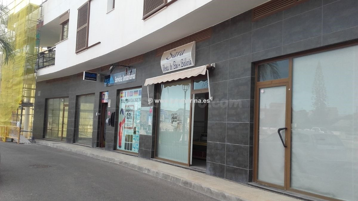 Local comercial en el centro urbano de Els poblets
