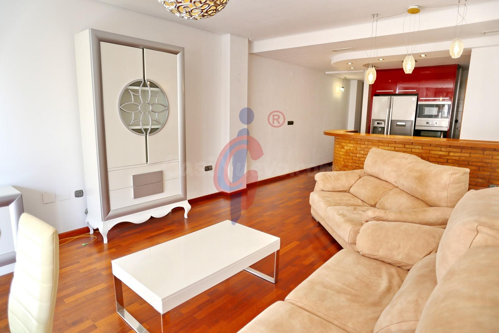 ESPACIOSA VIVIENDA EN EL CENTRO DE GUARDAMAR DEL SEGURA