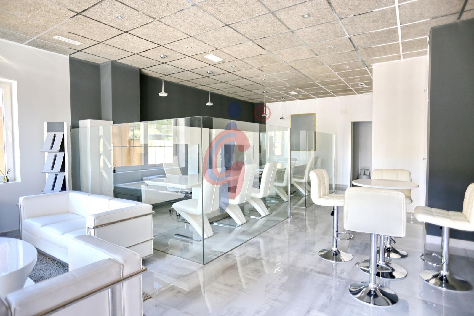 Local comercial en alquiler anual en Pórtico Mar