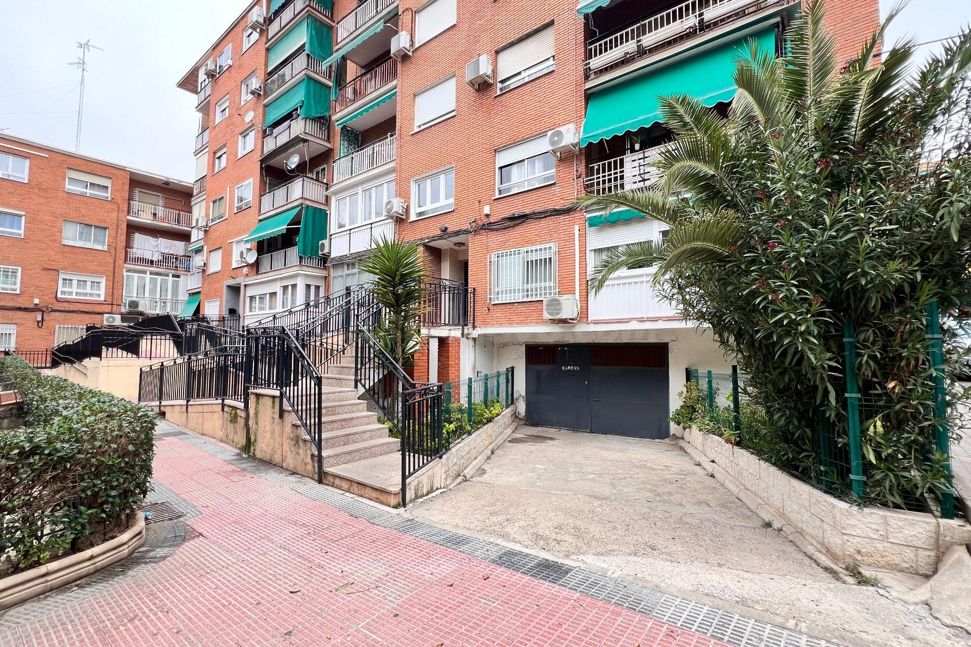 Garaje en Venta: Tu Inversión en Comodidad y Seguridad