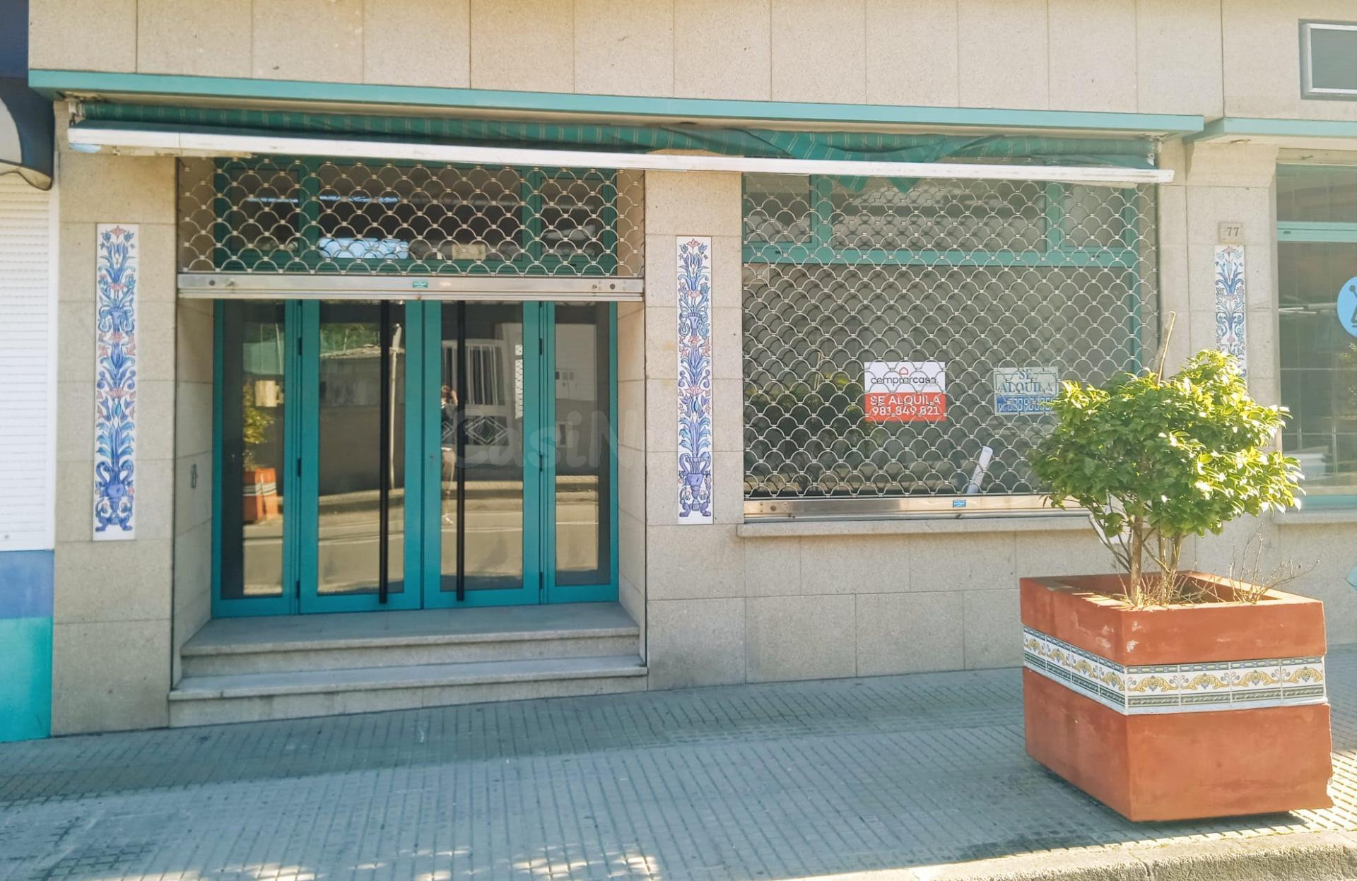 LOCAL COMERCIAL EN AGUIÑO