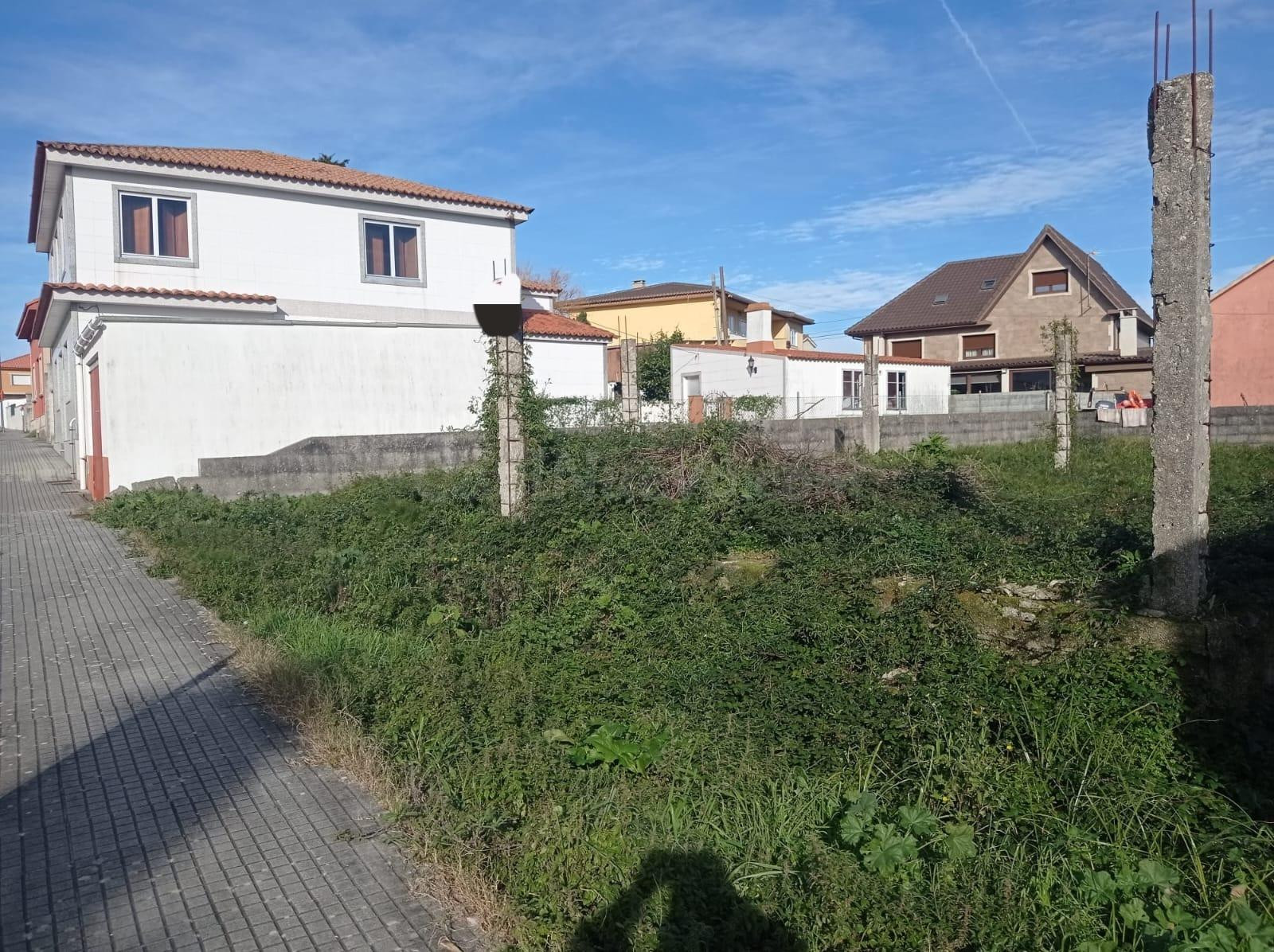 TERRENO EN AGUIÑO A 300 METROS DE LA PLAYA