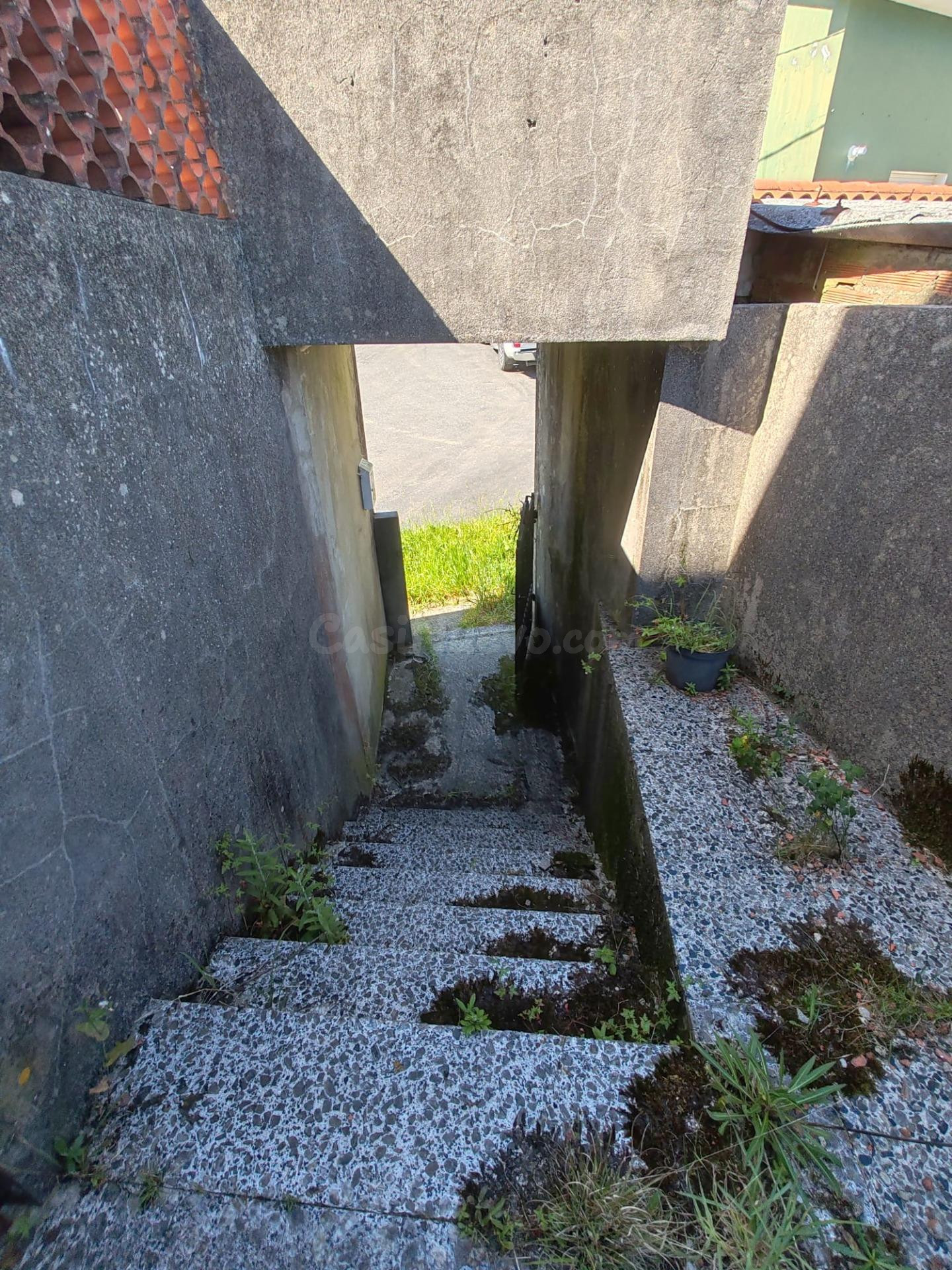 CASA EN VENTA PARA REFORMAR EN LAMPON - foto 4
