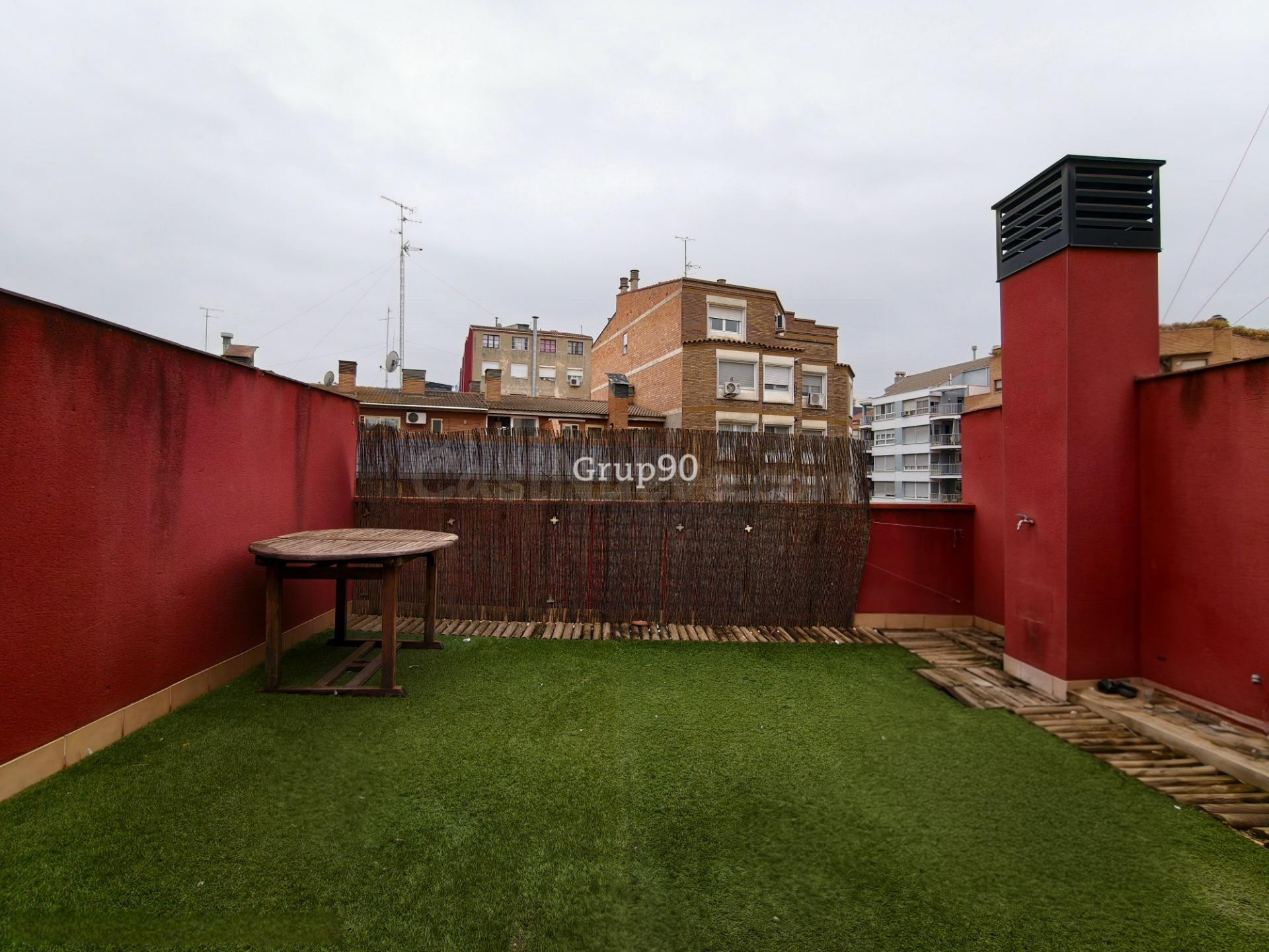 ÁTICO DÚPLEX CON TERRAZA PRIVADA JUNTO A RICARD VINYES