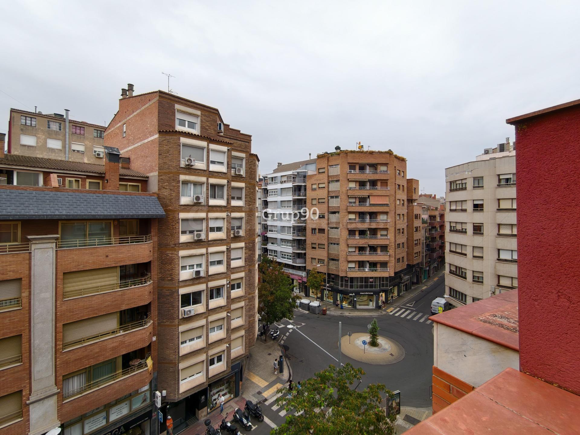 ÁTICO DÚPLEX CON TERRAZA PRIVADA JUNTO A RICARD VINYES - foto 2