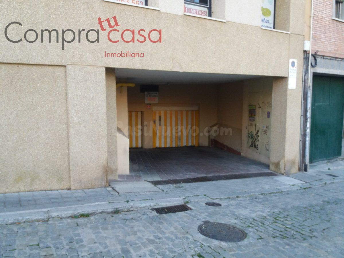 ALQUILER.-.PLAZA DE GARAJE.-.AVENIDA DEL ACUEDUCTO.-