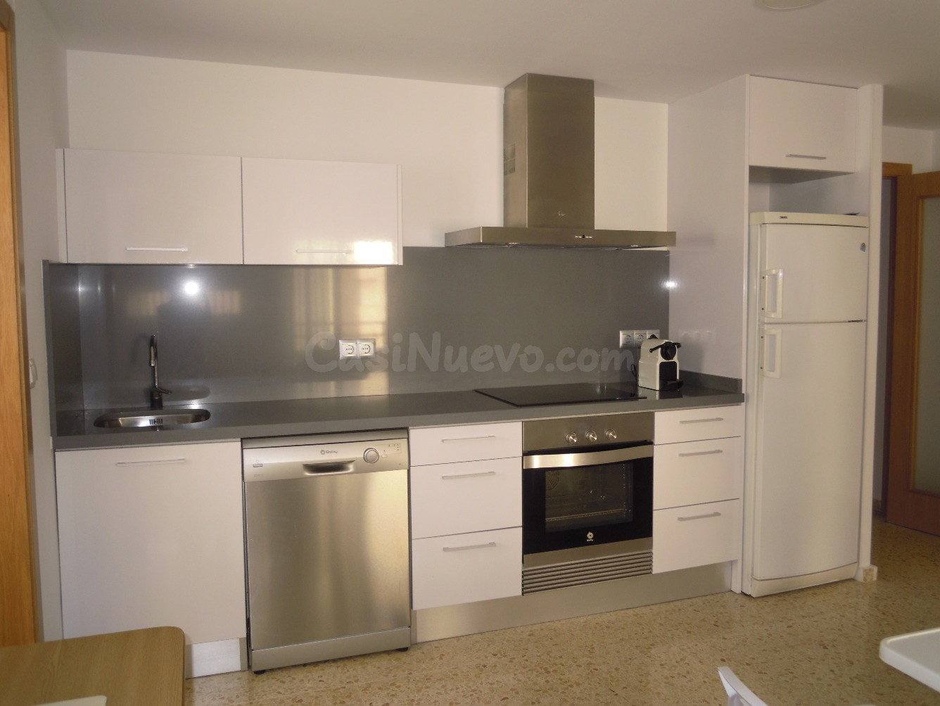 SE VENDE PISO EN SEGUNDA LINEA DEL MAR. EN MIRAMAR.