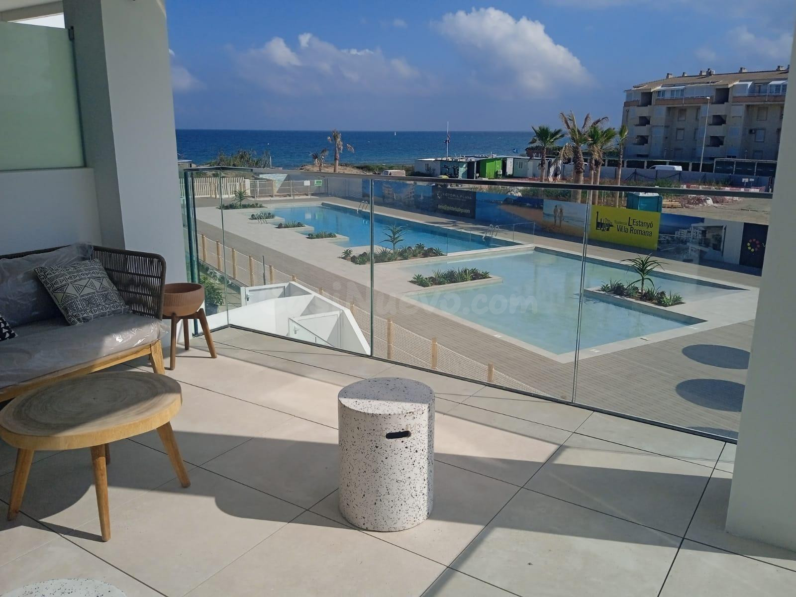 Ático de 3 dormitorios con vistas al mar en Denia