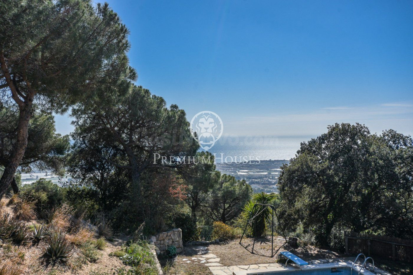 Casa en venta en plena montaña con piscina y vistas al mar e - foto 5