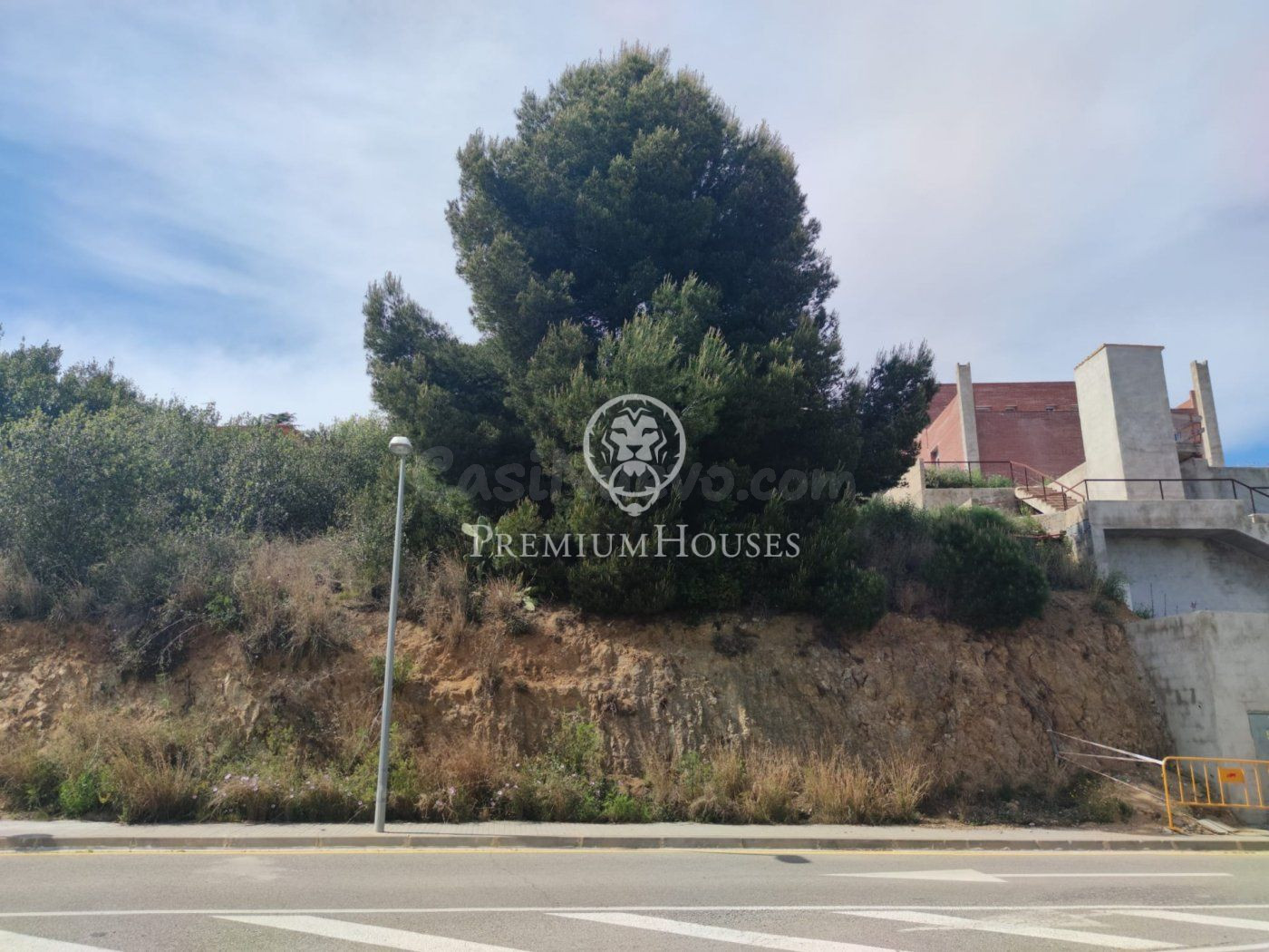 Terreno urbano con vistas al mar en venta en Sant Pol