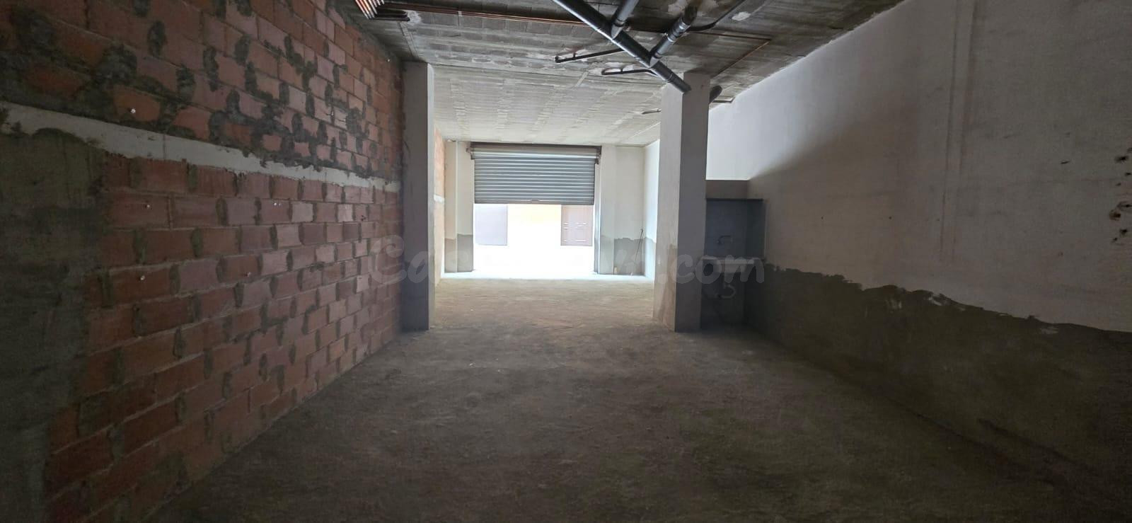 GRAN LOCAL COMERCIAL EN LLIRIA