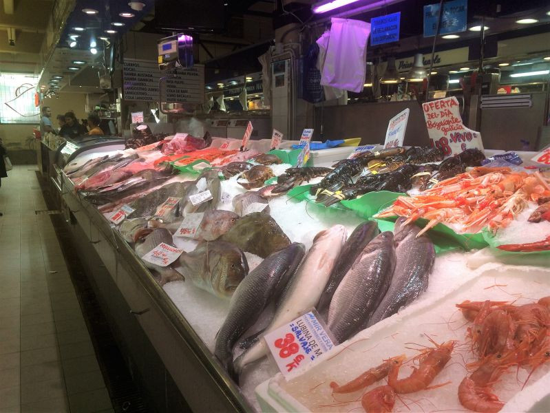 Se TRASPASA Puesto de Venta DENTRO el MERCAT DEL OLIVAR - foto 3