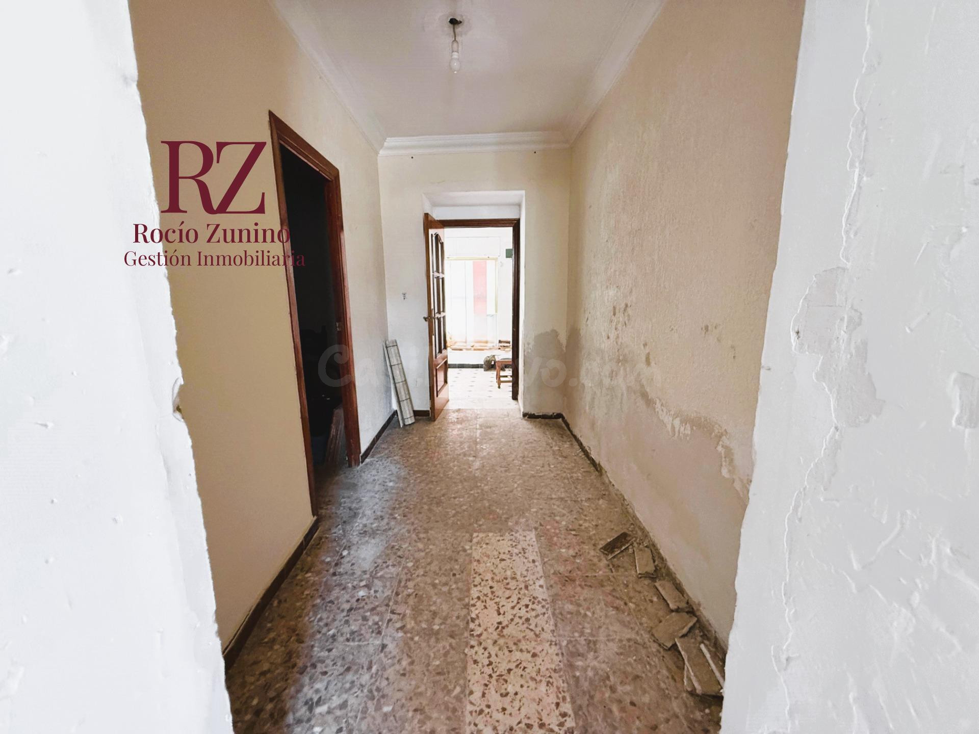 Local con vivienda para definir a tu manera en todo el centro de Cartaya. - foto 4