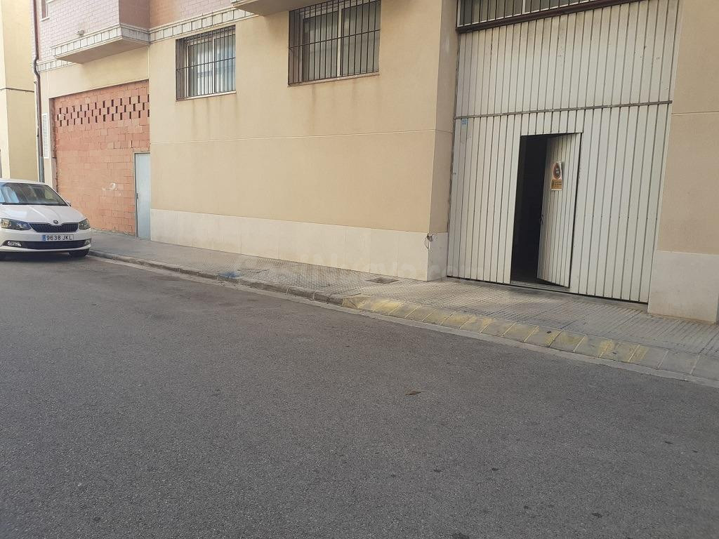 LOCAL DIÁFANO CON ALTILLO