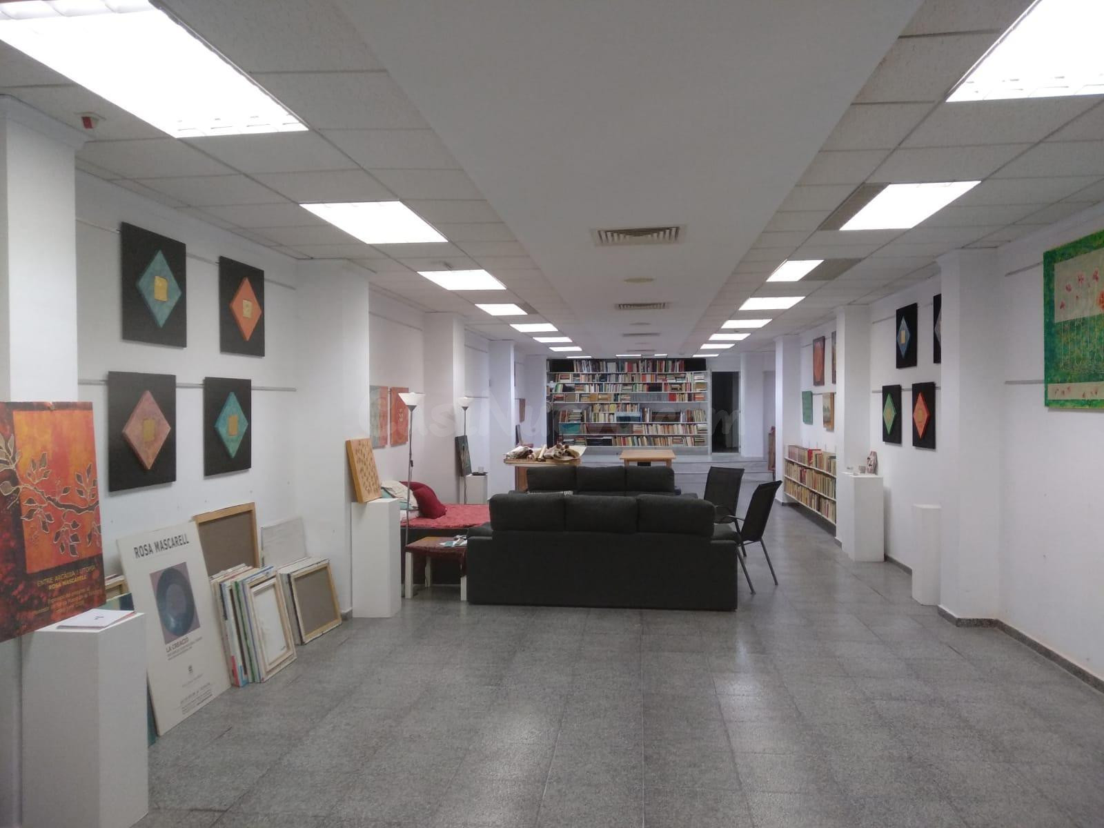 Amplio Local Comercial en el Corazón de Gandía