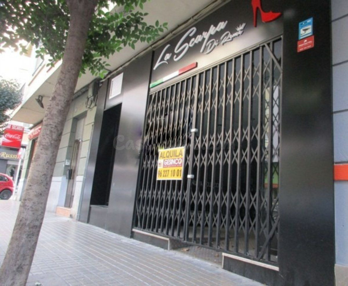 LOCAL COMERCIAL