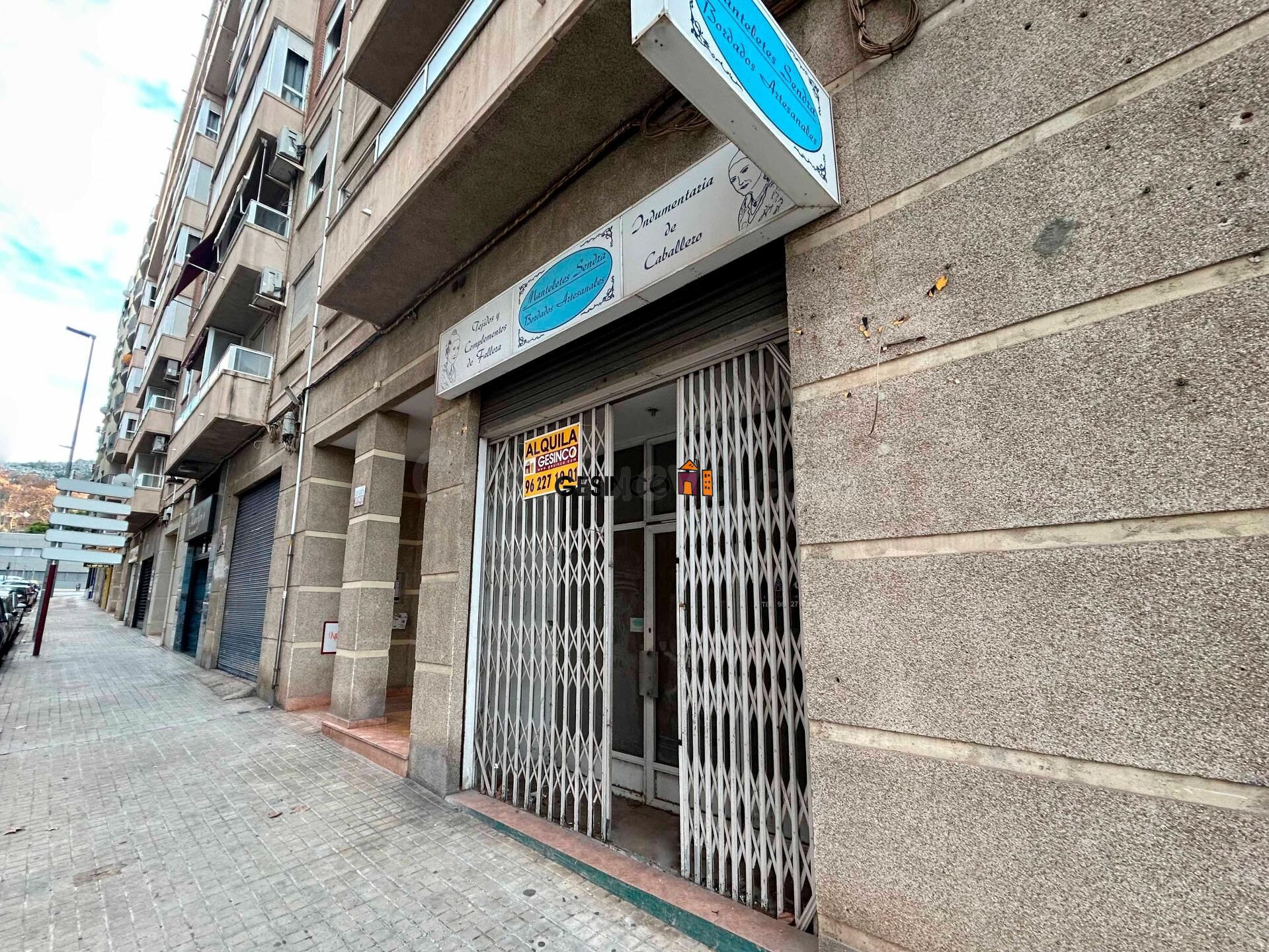 LOCAL COMERCIAL BIEN SITUADO
