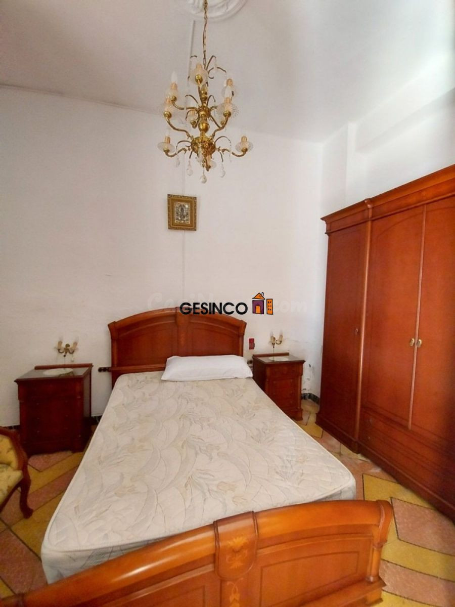 CASA DE PUEBLO CON PATIOS, TERRAZA Y CON UN ENCANTO ESPECIAL - foto 4