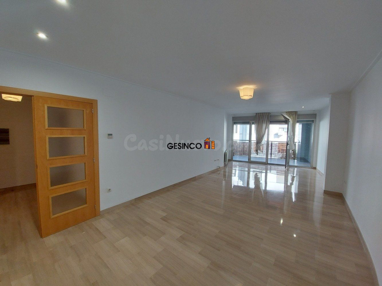 PISO CÉNTRICO EN BUEN ESTADO