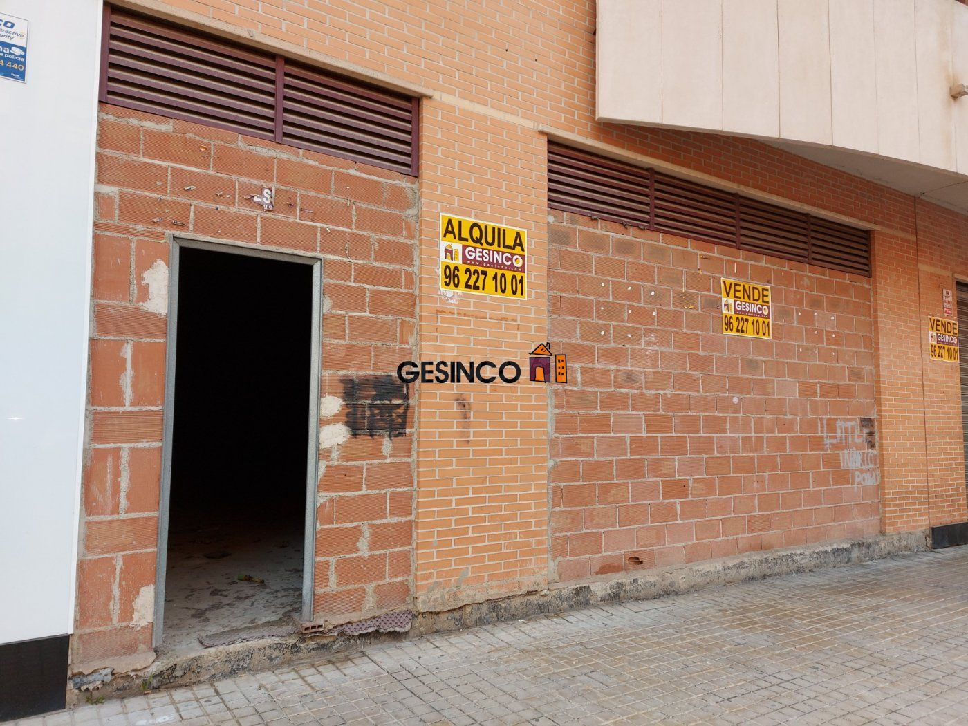 LOCAL DIÁFANO JUNTO A RENFE