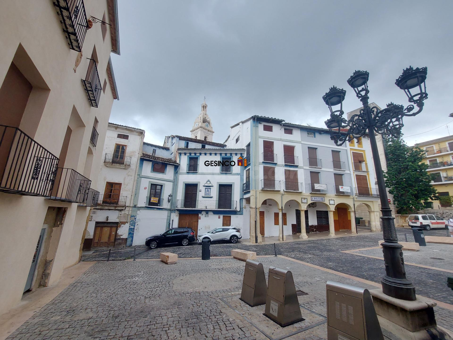 CASA O NEGOCIO.... SITUADO EN PLENO CORAZÓN DE XÀTIVA