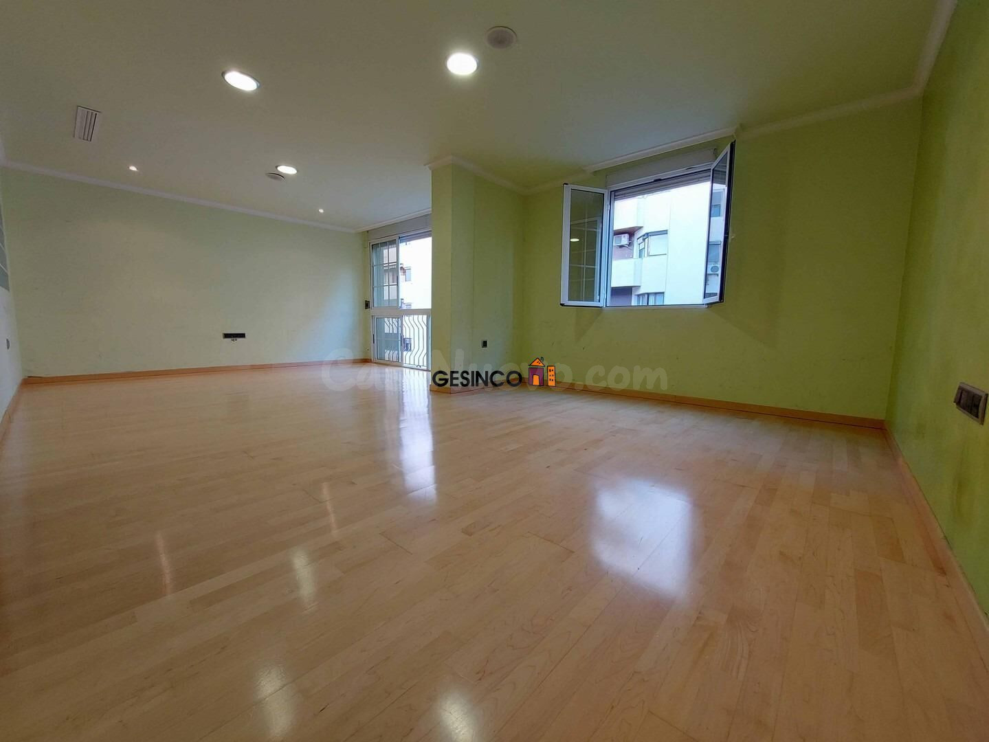 PISO EN TERCERA PLANTA EN BUEN ESTADO. CENTRO!!