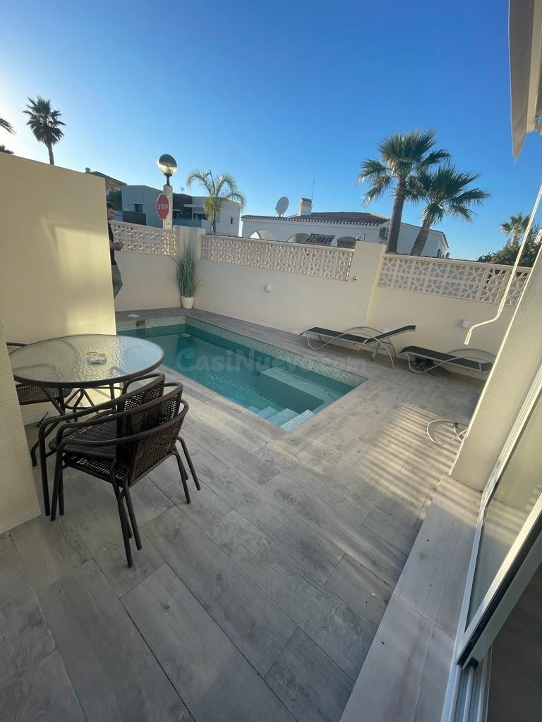 MAGNIFICO BUNGALOW PLANTA BAJA CON PISCINA PRIVADA