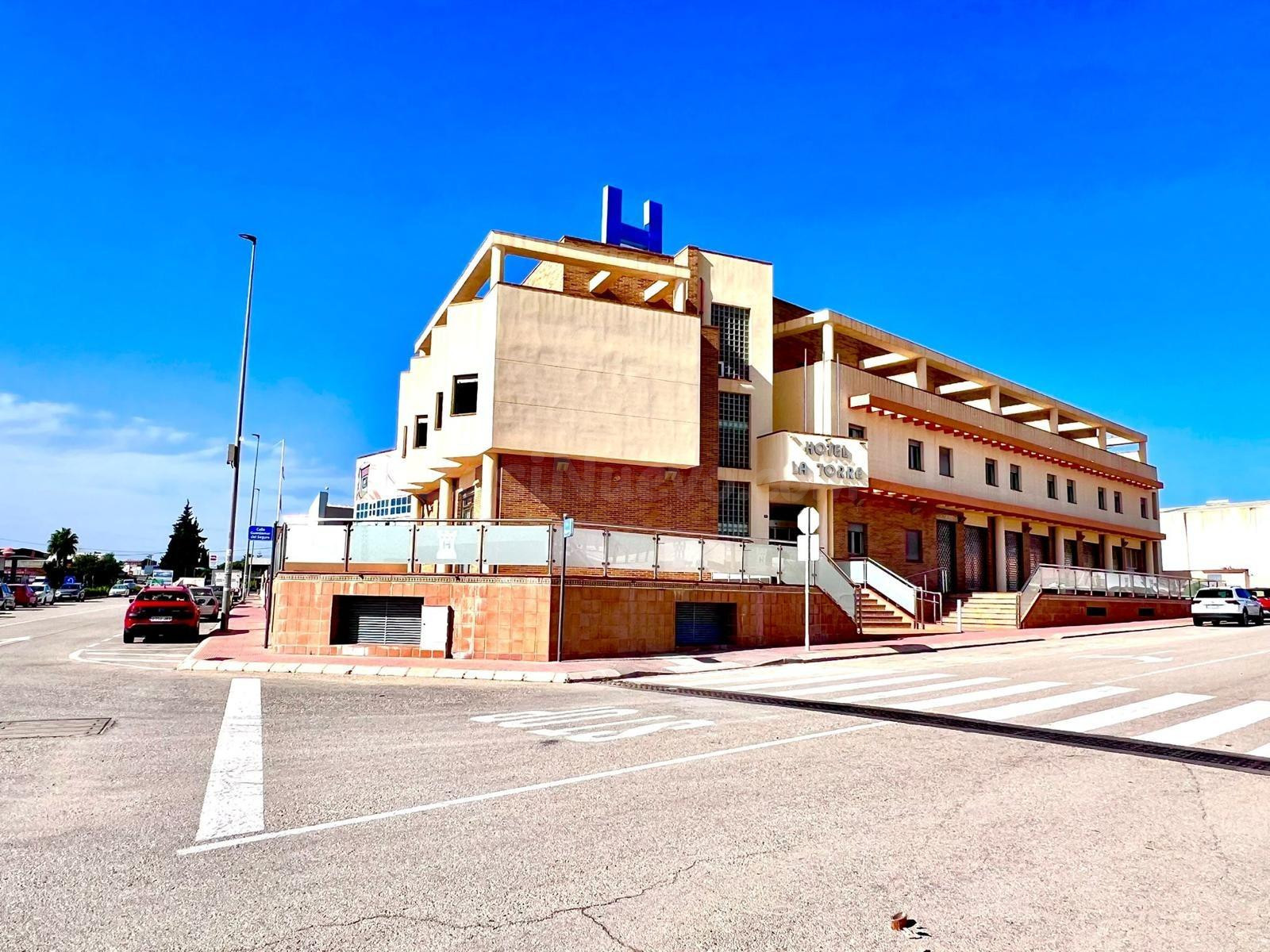 Hotel en venta en Los Montesinos