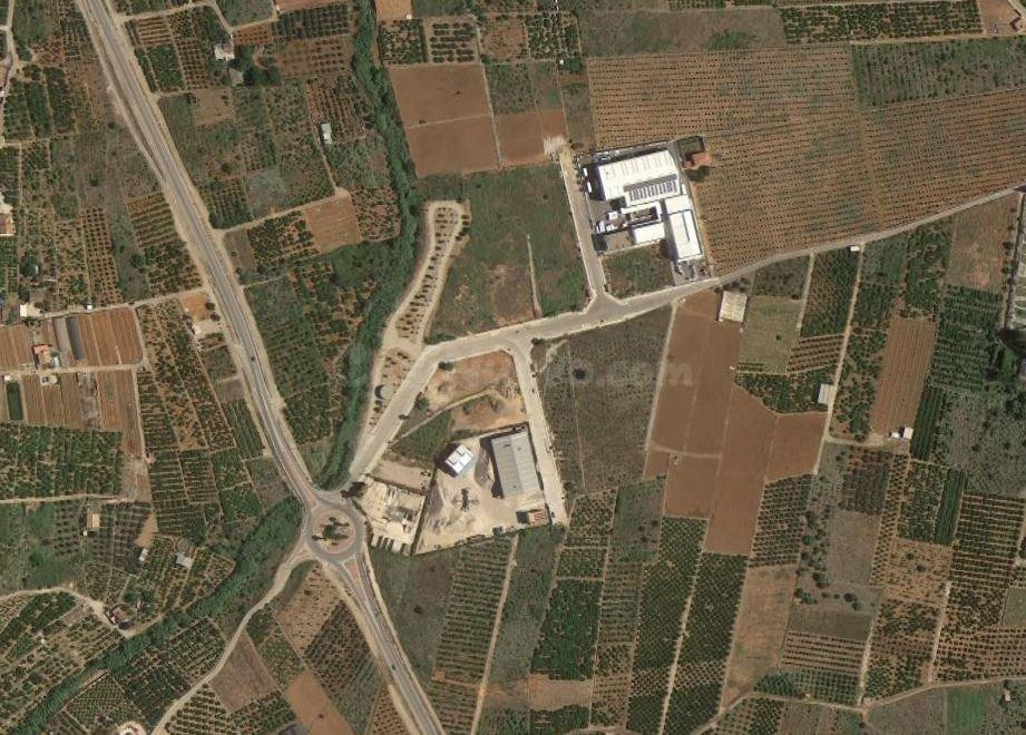Solar industrial gran superficie Poligono ADOR