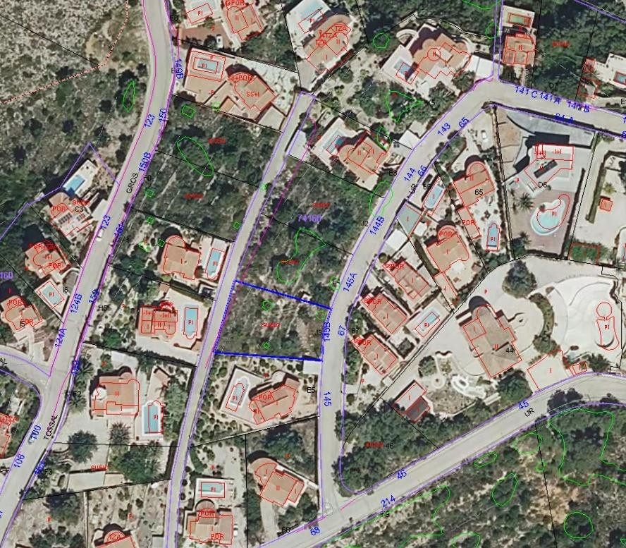 760 m2 de posibilidades infinitas: crea tu hogar en un entorno de lujo natural