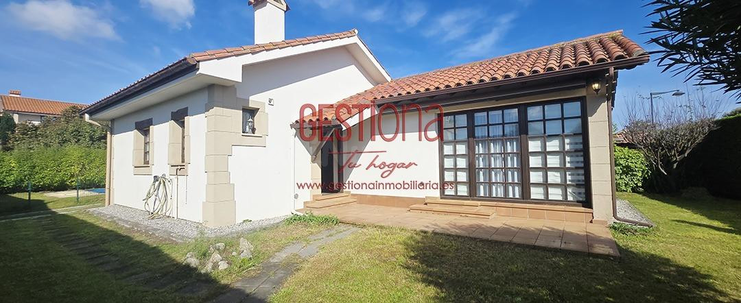 CASA INDEPENDIENTE DE PLANTA BAJA CON PISCINA. GALIZANO