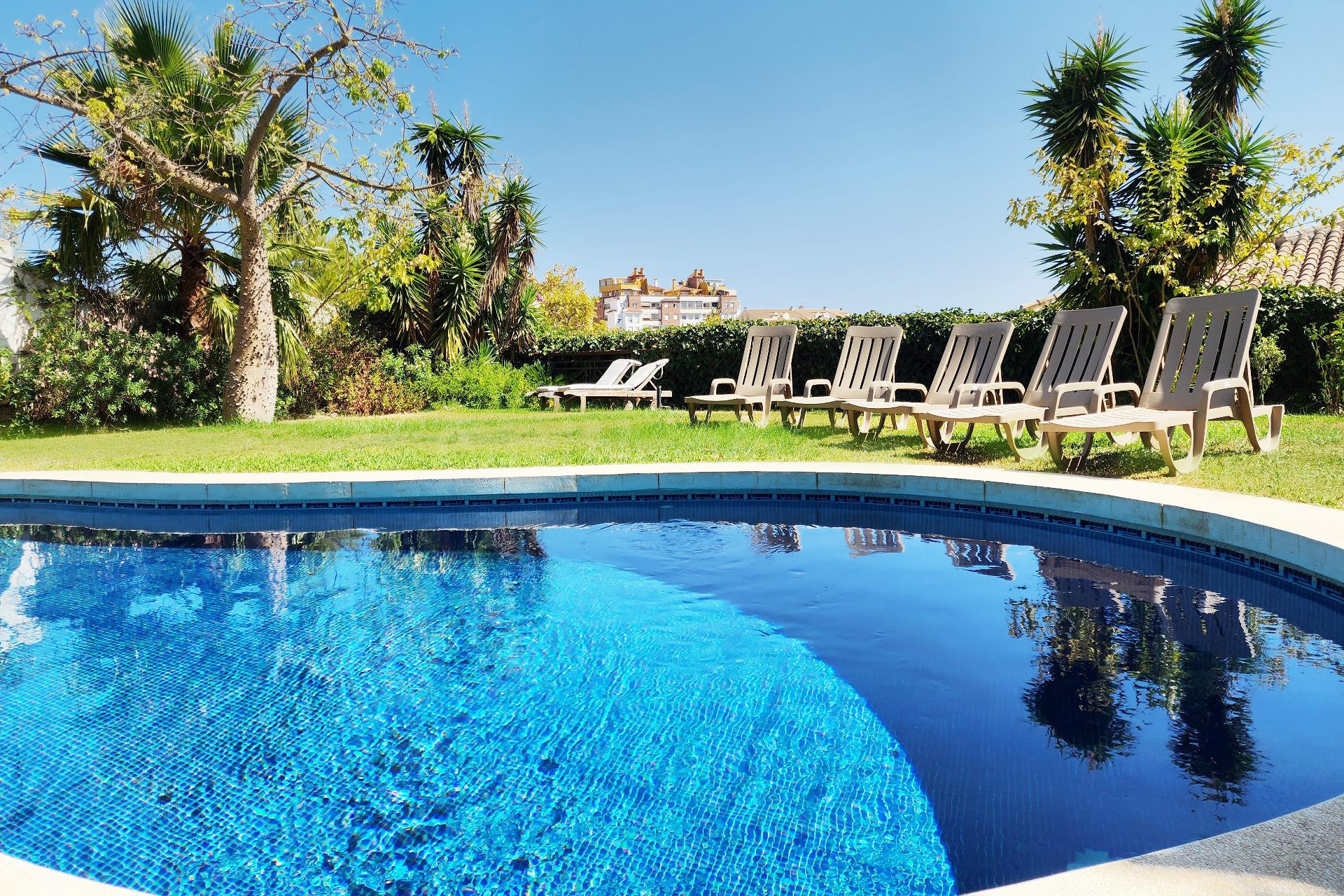 UBICACIÓN CENTRAL A TODO! Villa cerca de Avda Palmeras, Benalmádena Costa