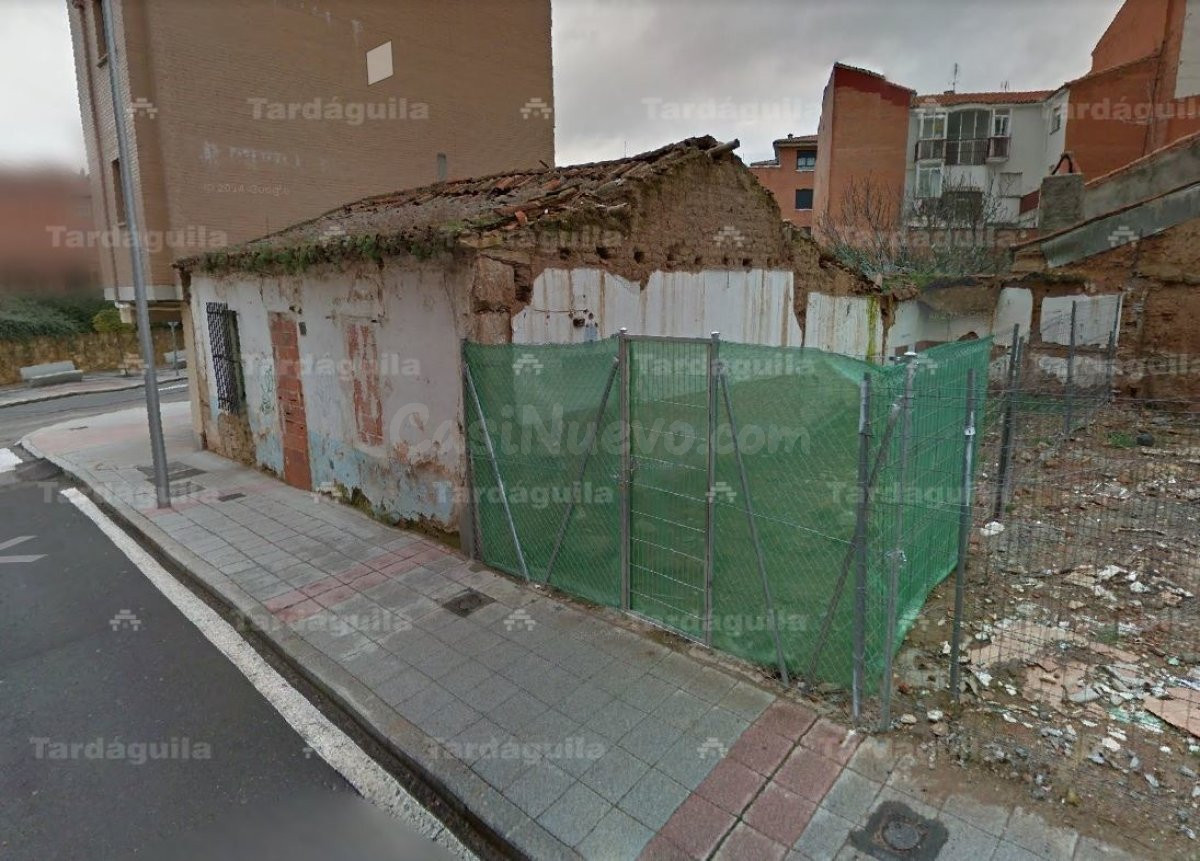 SOLAR  EN VENTA JUNTO AVDA. SALAMANCA